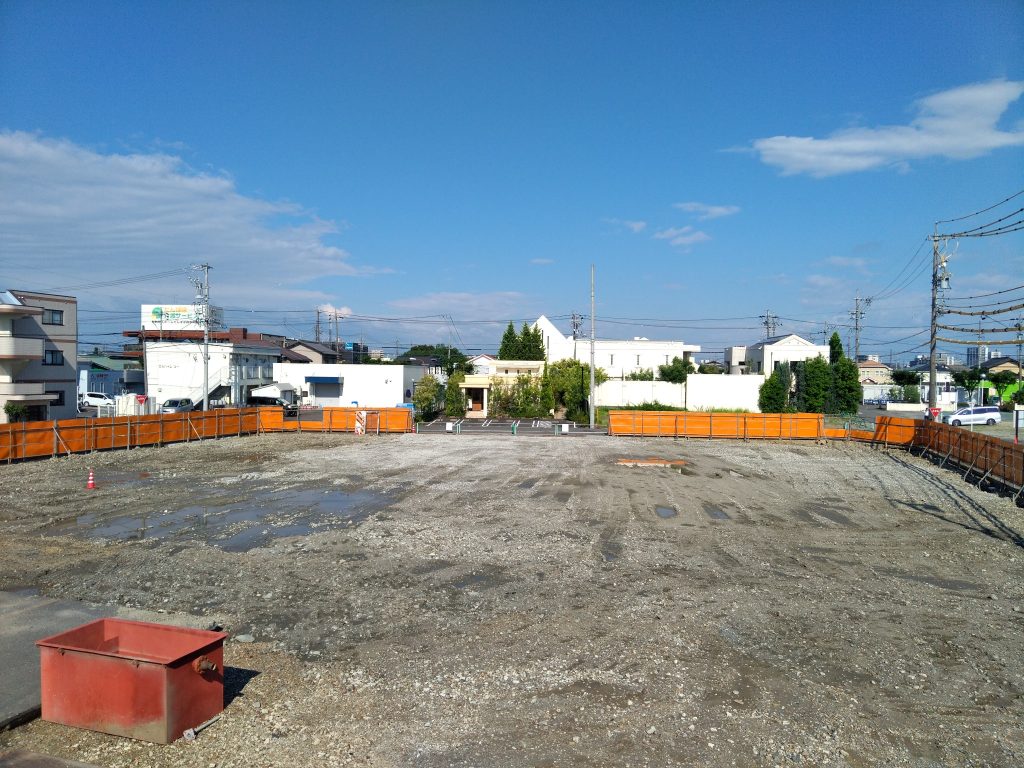 愛知県一宮市で工事中の名鉄自動車株式会社様新築工場の解体風景