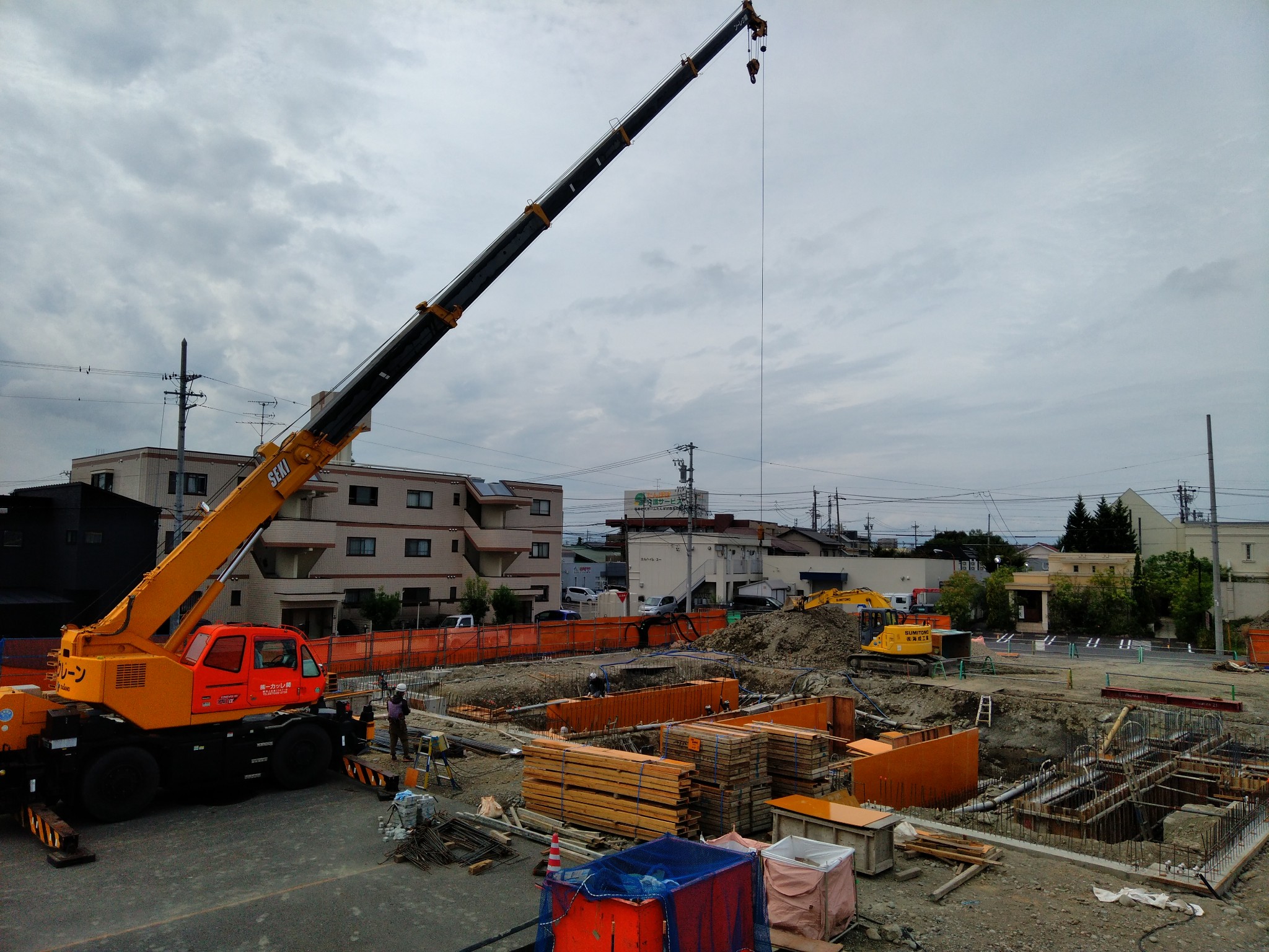 愛知県一宮市で建設中の工場棟・事務所棟新築工事の様子