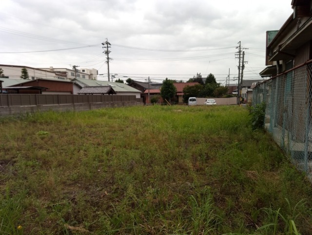 愛知県海部郡大治町の倉庫新築工事の着工前の土地の風景